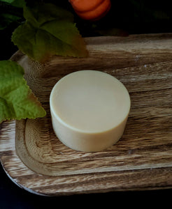 Solid conditioner bar in light orange